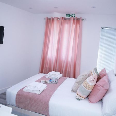 Harrow Luxury Flat With Free Parking. Londres Exterior foto